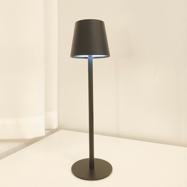 Round Bottom Simple Desk Lamp Black